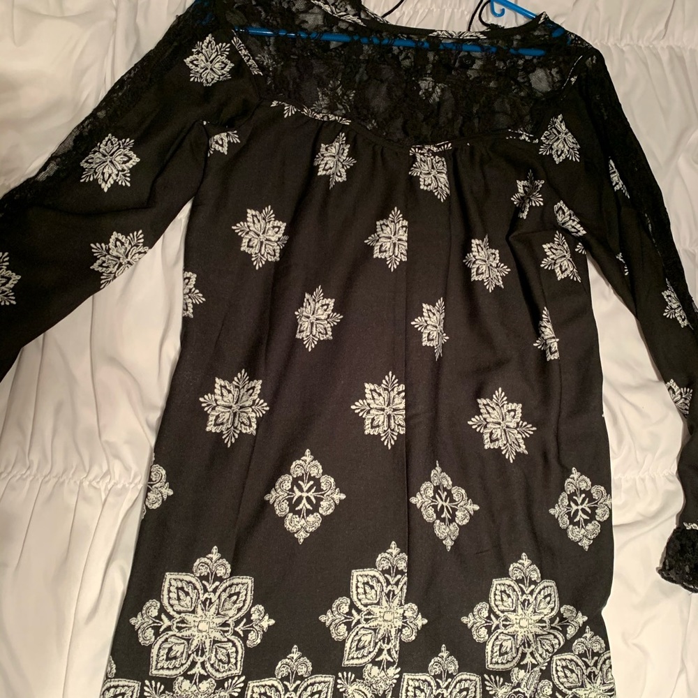 Beautiful black pattered and lace dress
